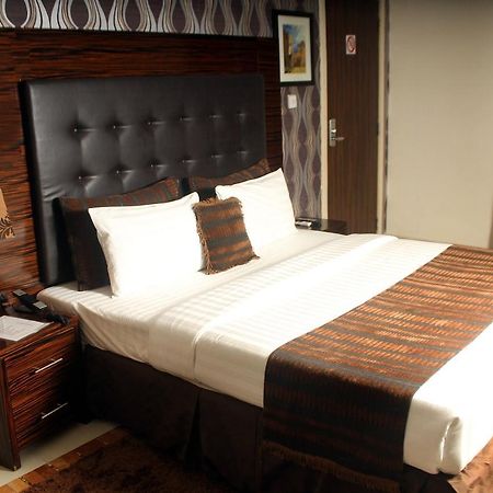 Villa Angelia Boutique Hotel Ikoyi Extérieur photo