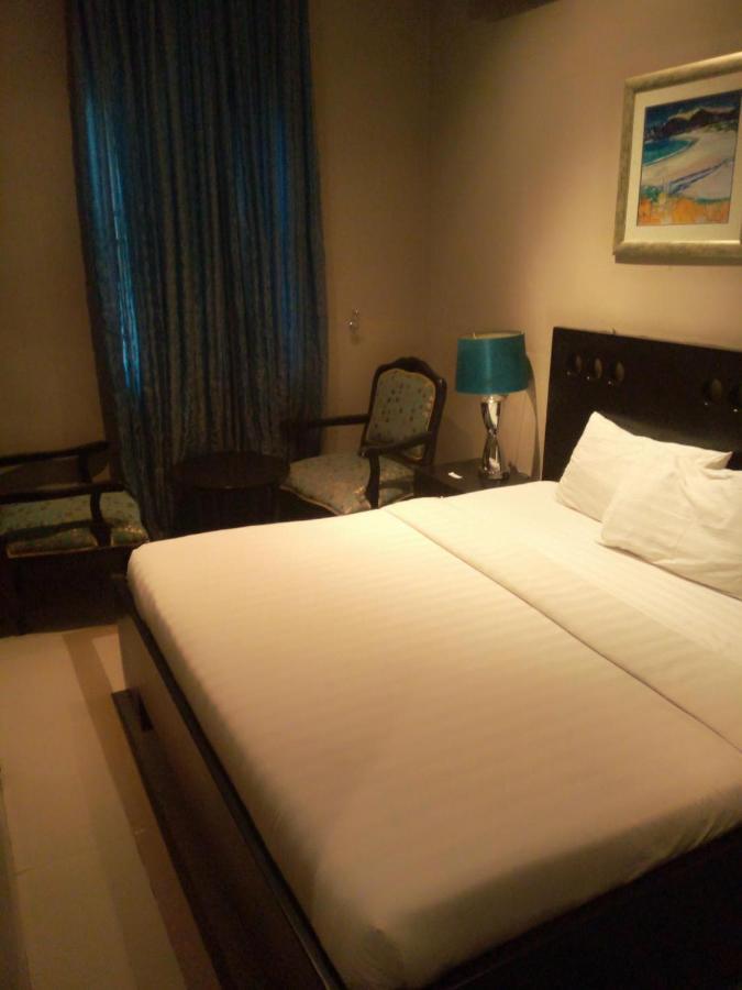 Villa Angelia Boutique Hotel Ikoyi Extérieur photo