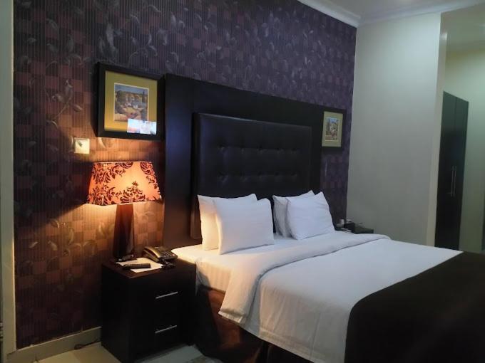 Villa Angelia Boutique Hotel Ikoyi Extérieur photo