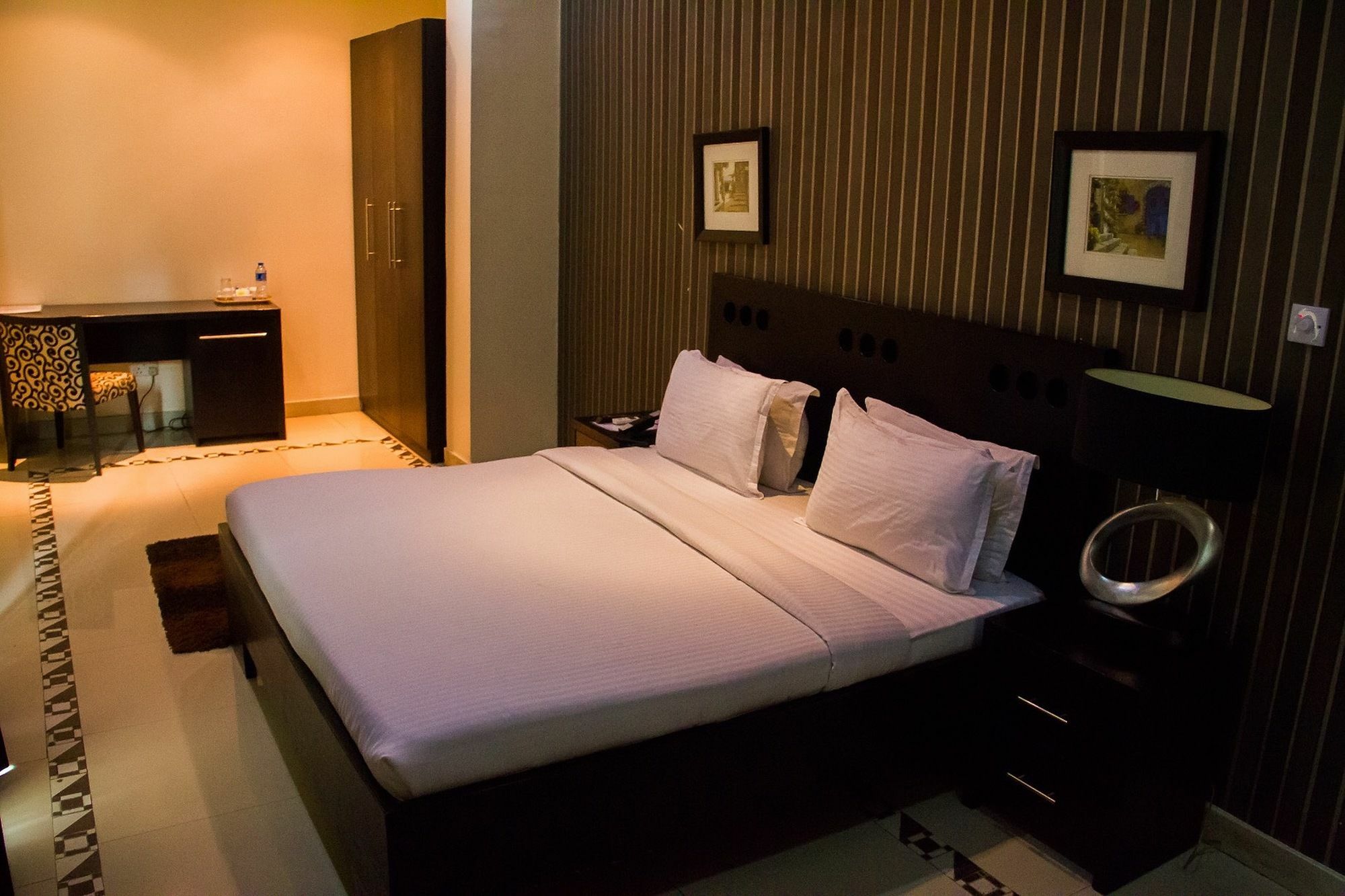 Villa Angelia Boutique Hotel Ikoyi Extérieur photo